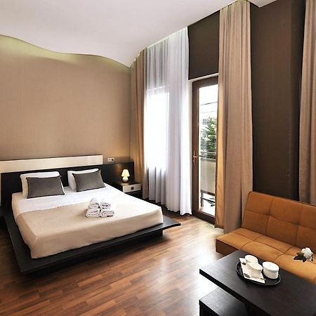 Hotel Majestic Tbilisi Bagian luar foto
