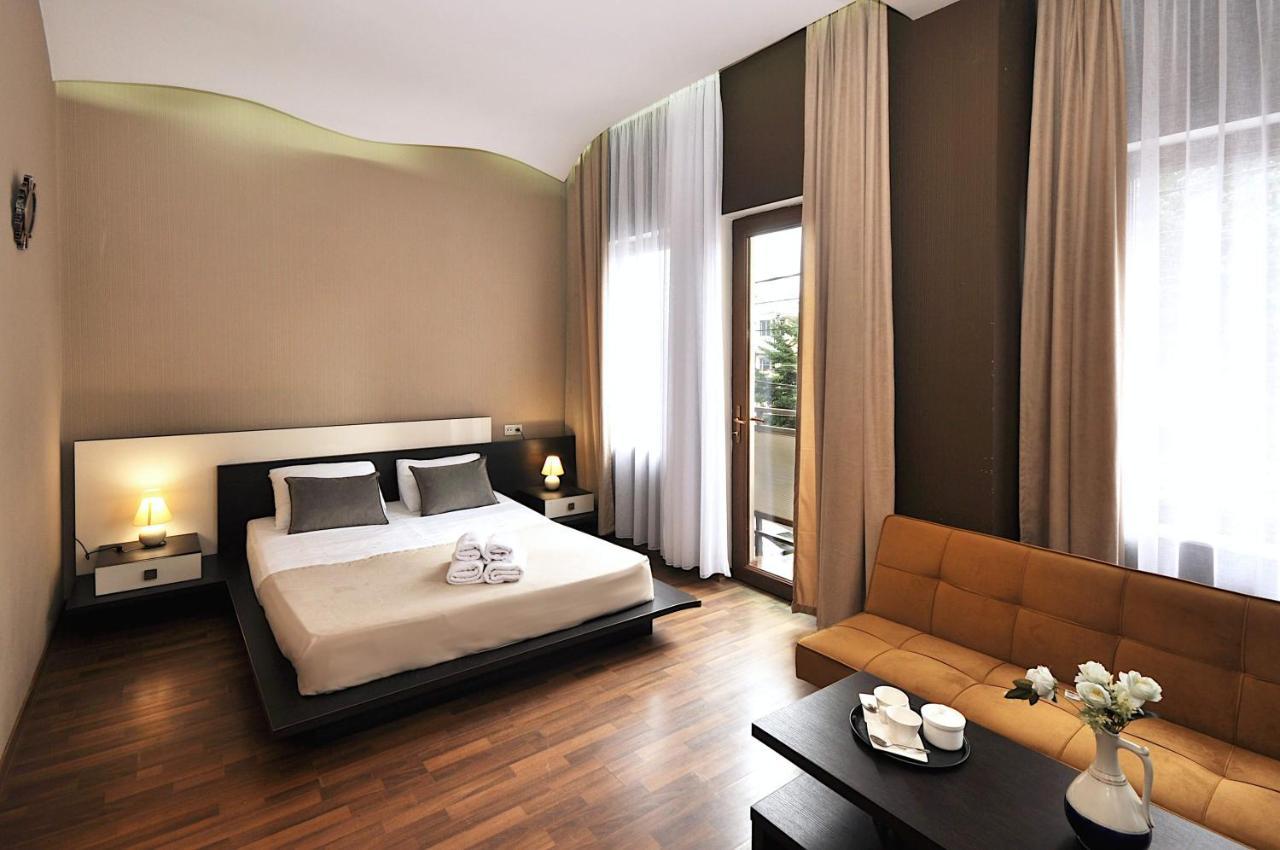 Hotel Majestic Tbilisi Bagian luar foto