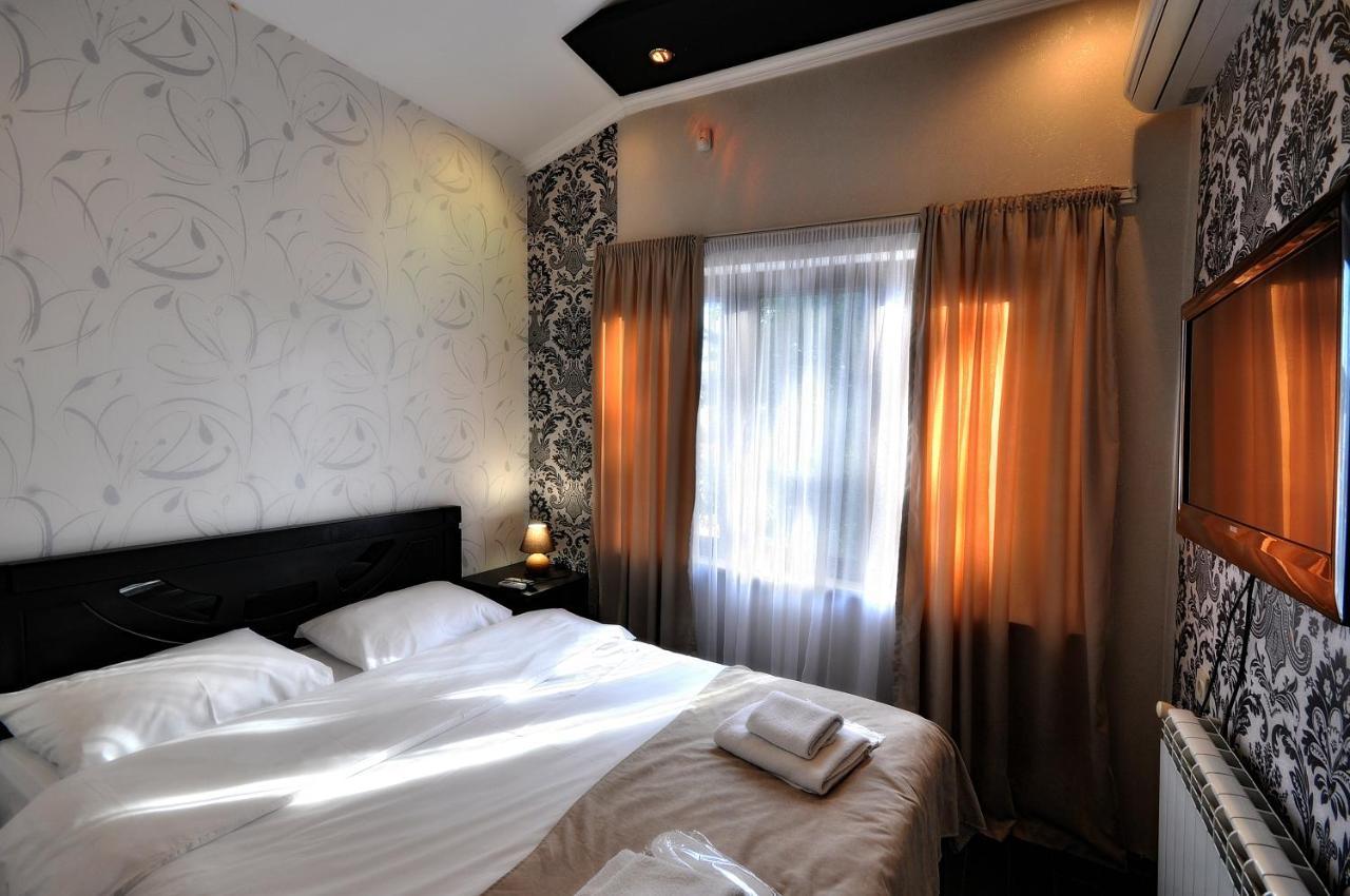 Hotel Majestic Tbilisi Bagian luar foto