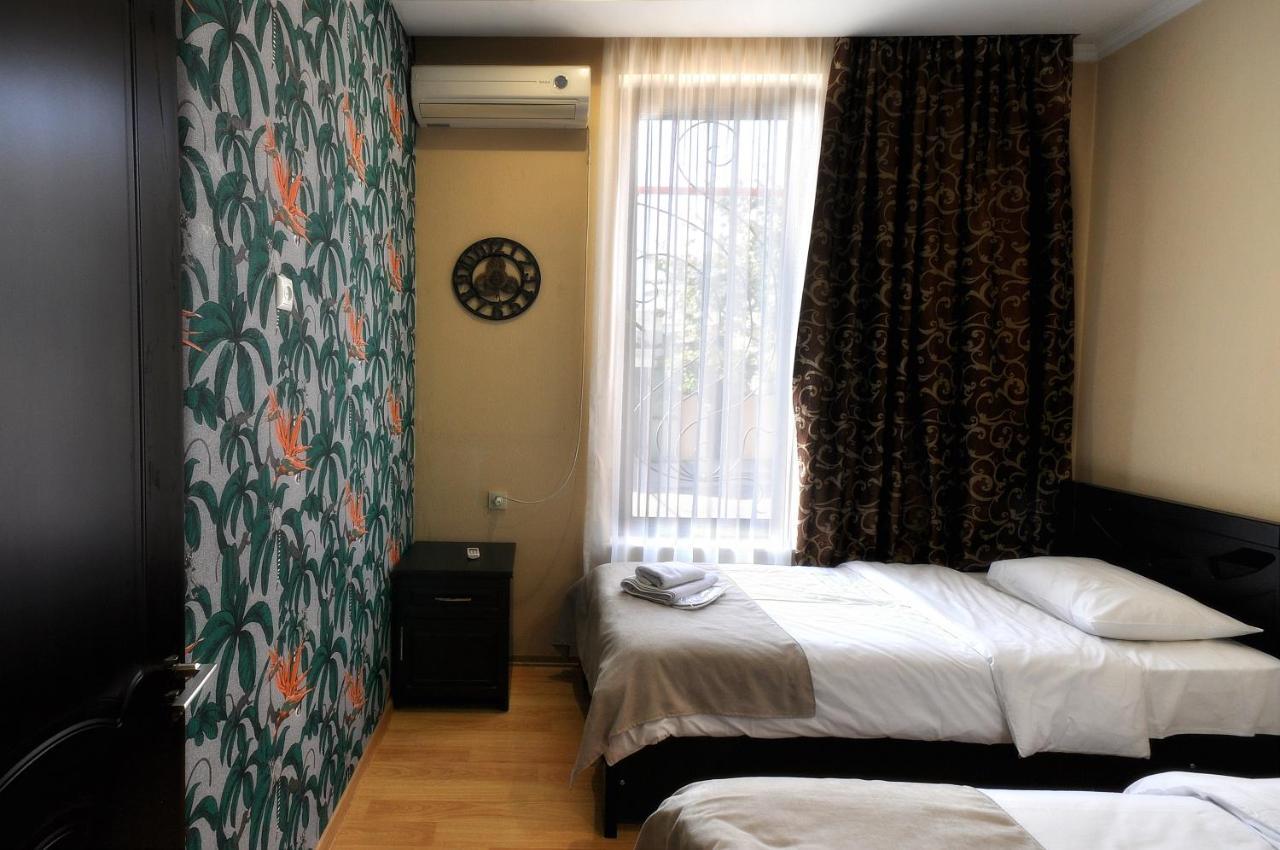 Hotel Majestic Tbilisi Bagian luar foto