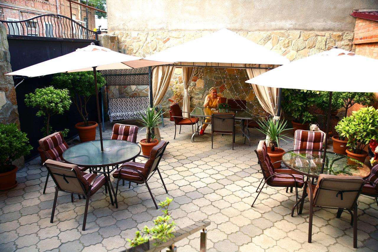 Hotel Majestic Tbilisi Bagian luar foto